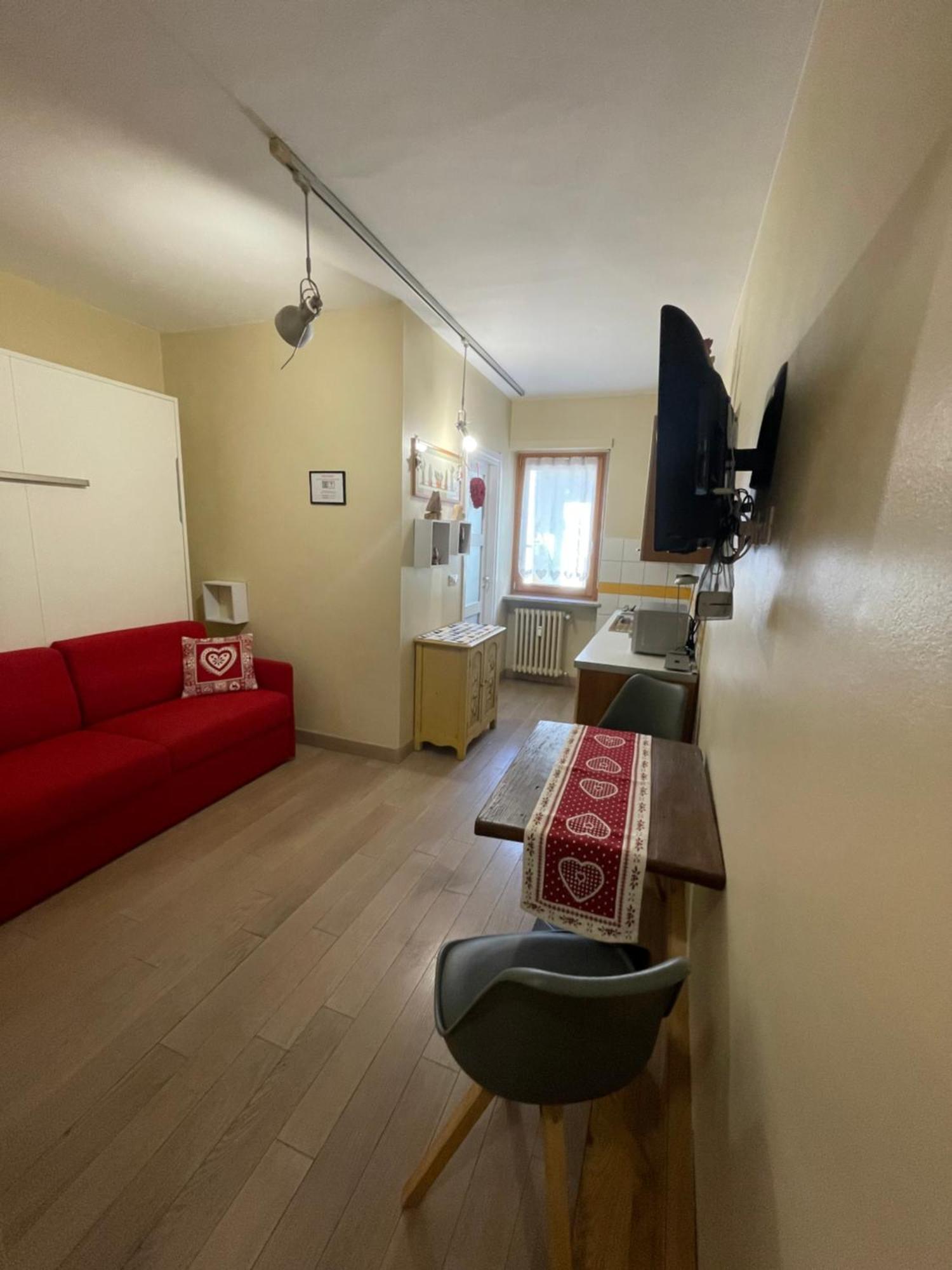 Monolocale Piccolo Ed Accogliente - Cir 0021 - Apartman Aosta Kültér fotó